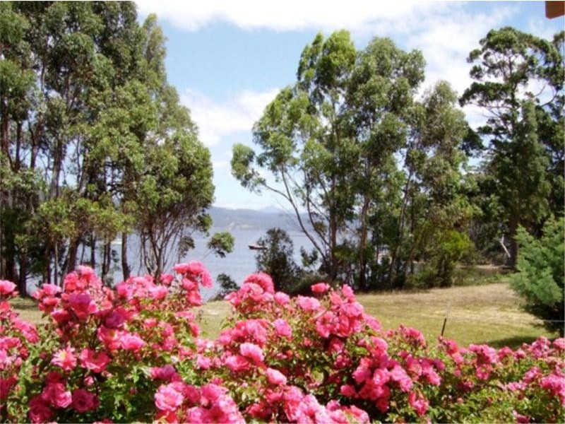 6713 Channel Highway, Deep Bay TAS 7112