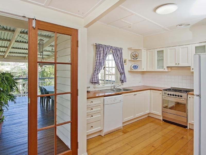 47 Nicklin Street, Coorparoo QLD 4151