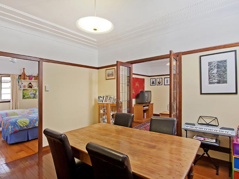 47 Nicklin Street, Coorparoo QLD 4151