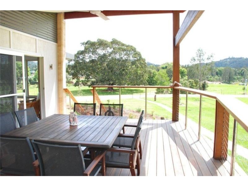 2 Booneen Burrow, Currumbin Valley QLD 4223