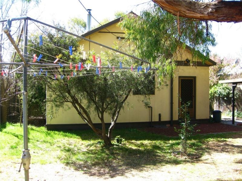 22 Tarana Street, Narrabundah ACT 2604