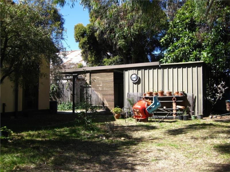 22 Tarana Street, Narrabundah ACT 2604