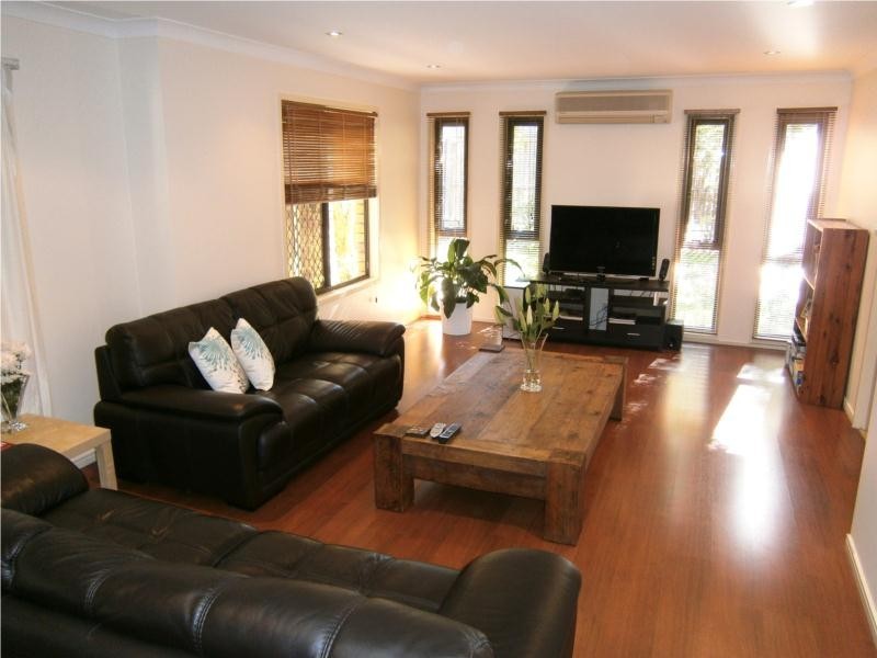 42 Ironbark Road, Chapel Hill QLD 4069