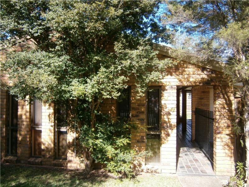 42 Ironbark Road, Chapel Hill QLD 4069