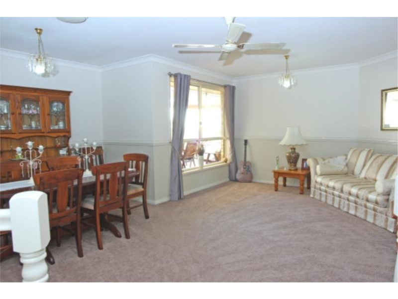 1 Cassinia Place, Mount Annan NSW 2567