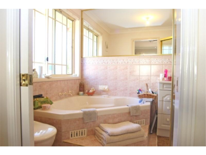 1 Cassinia Place, Mount Annan NSW 2567