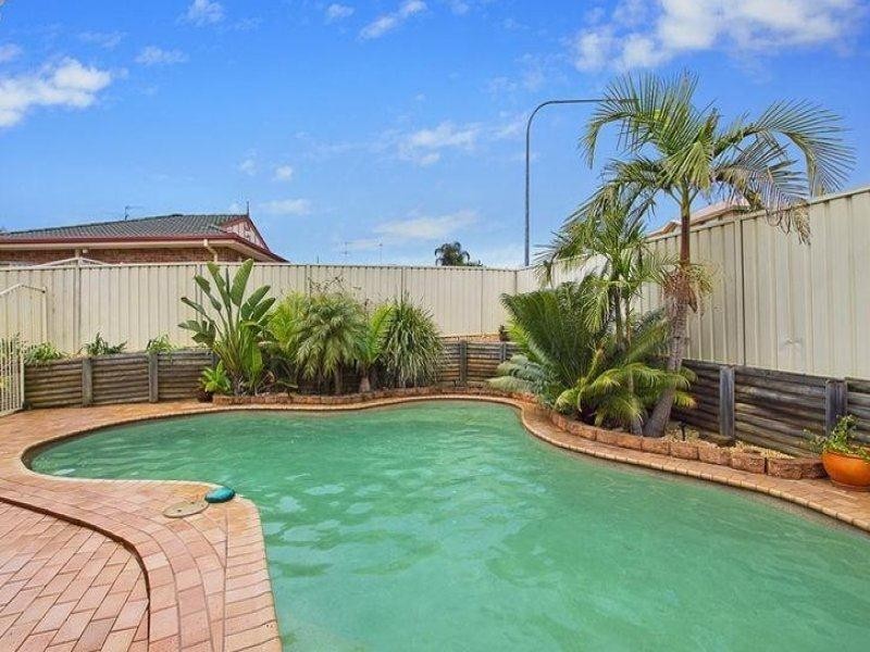 1 Cassinia Place, Mount Annan NSW 2567