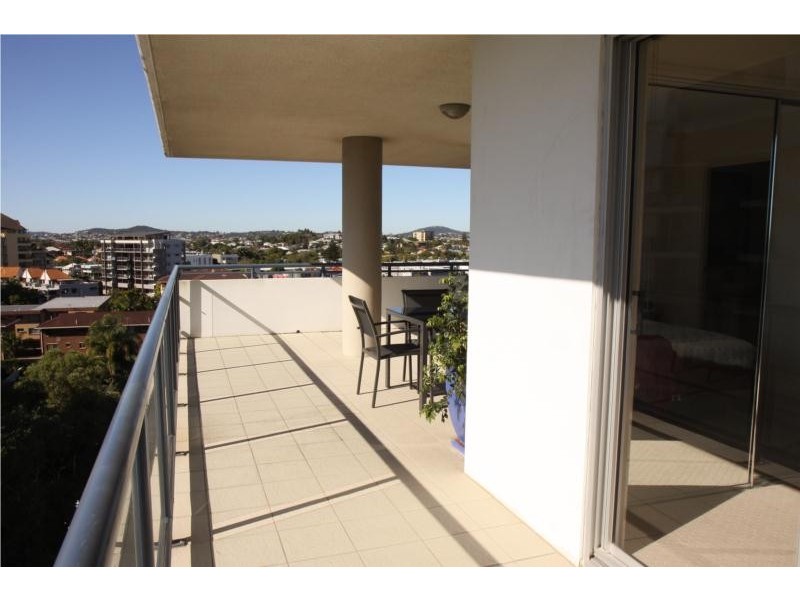 19 Thorn Street, Kangaroo Point QLD 4169