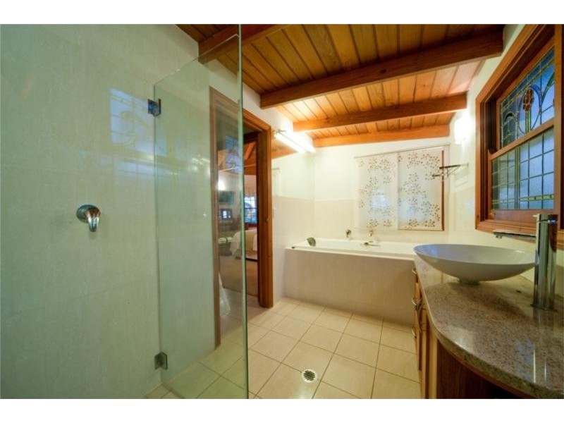 31A Manooka Drive, Cannonvale QLD 4802