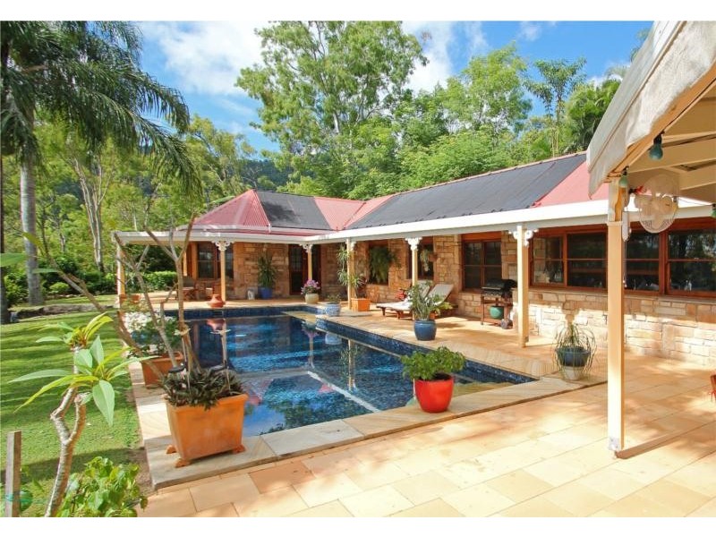 31A Manooka Drive, Cannonvale QLD 4802
