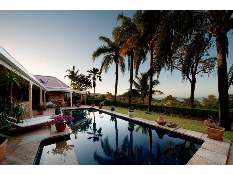 31A Manooka Drive, Cannonvale QLD 4802