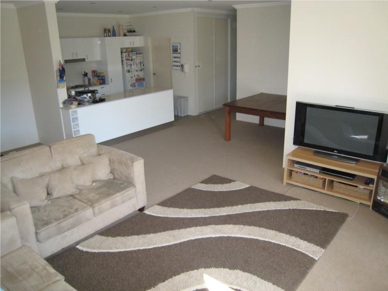 2/9 Stuart Street, Helensburgh NSW 2508