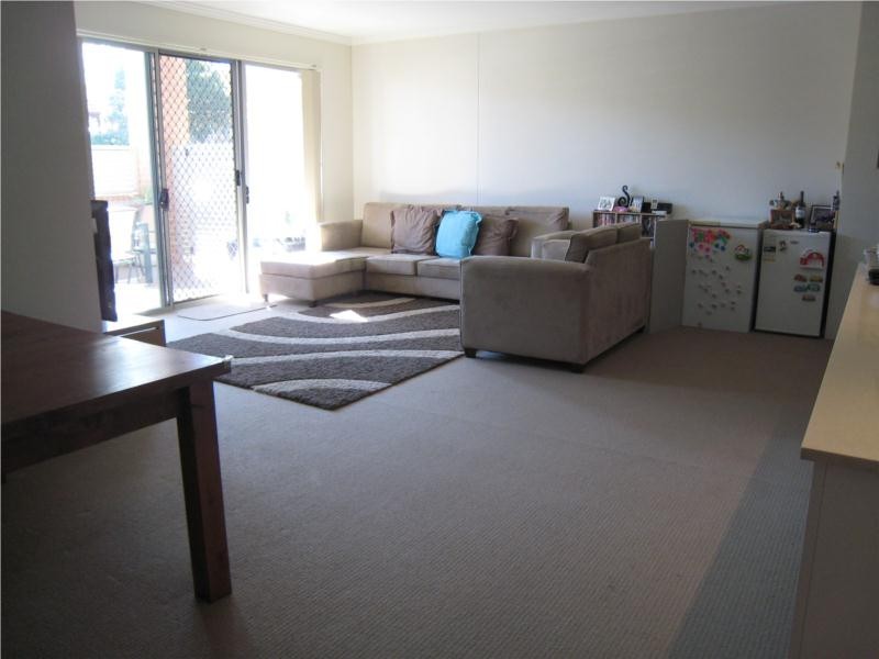 2/9 Stuart Street, Helensburgh NSW 2508