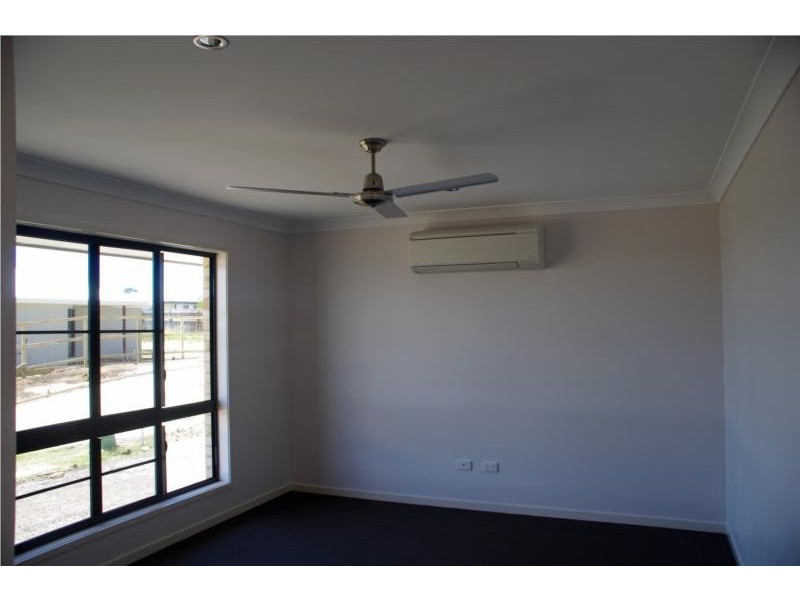 15 Parklane Crescent, Beaconsfield QLD 4740