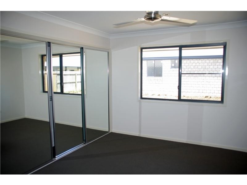 15 Parklane Crescent, Beaconsfield QLD 4740