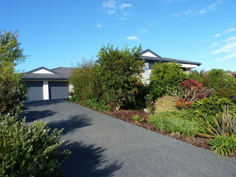 8 Grenadines Way, Bonny Hills NSW 2445