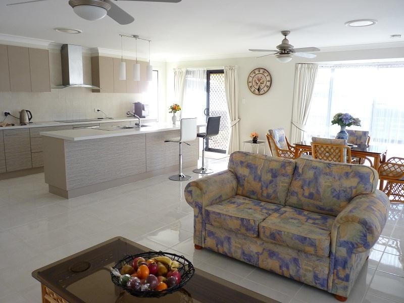 8 Grenadines Way, Bonny Hills NSW 2445