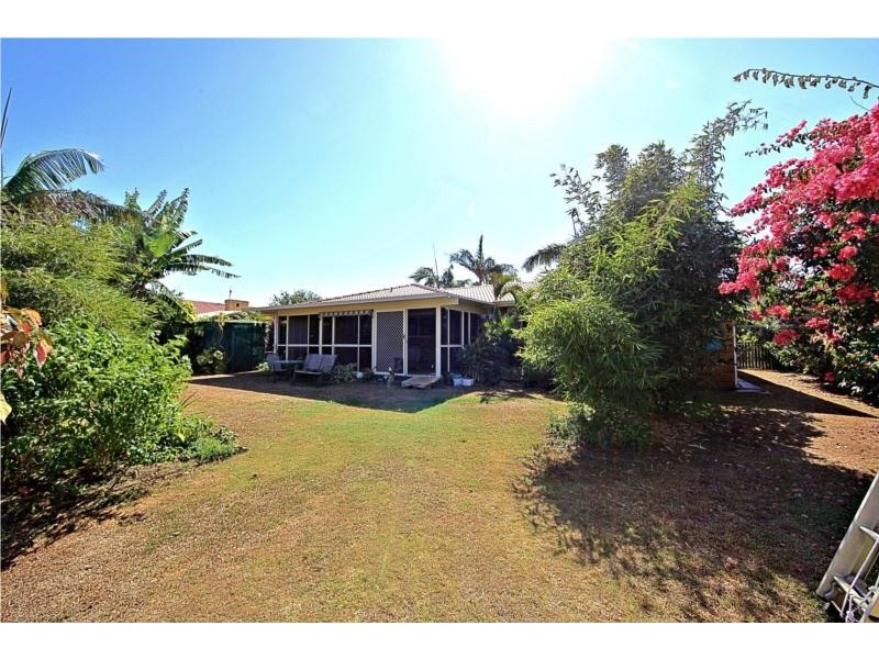 16 Emperor Drive, Elliott Heads QLD 4670