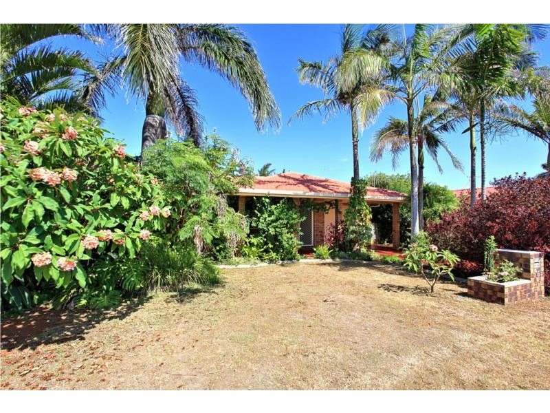 16 Emperor Drive, Elliott Heads QLD 4670