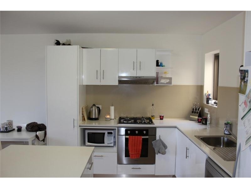 2/290 Charman Road, Cheltenham VIC 3192