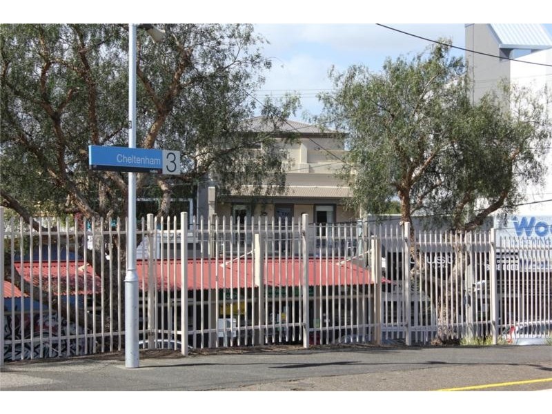2/290 Charman Road, Cheltenham VIC 3192