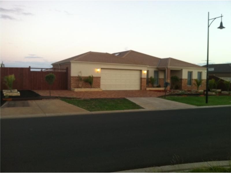 14 Amsterdam Avenue, Tarneit VIC 3029
