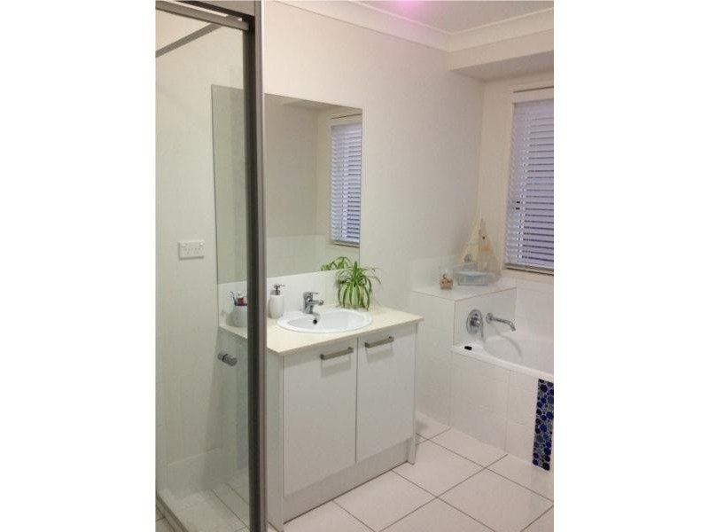 2 Myrtus Street, Mountain Creek QLD 4557