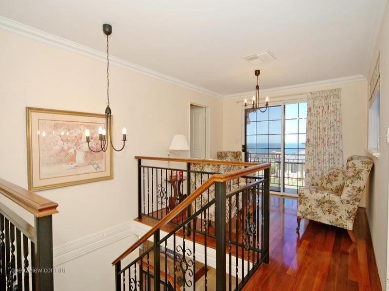 10 Baton Rouge Drive, Mindarie WA 6030