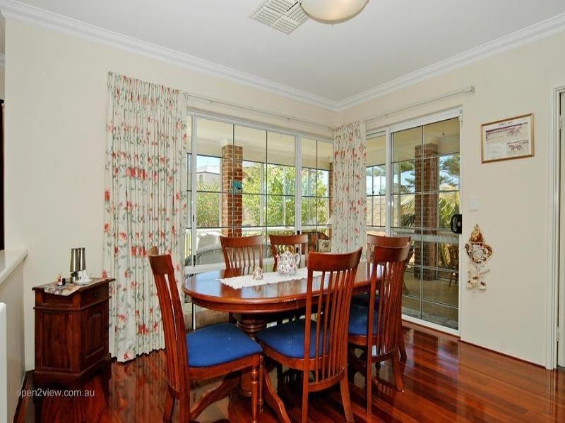 10 Baton Rouge Drive, Mindarie WA 6030