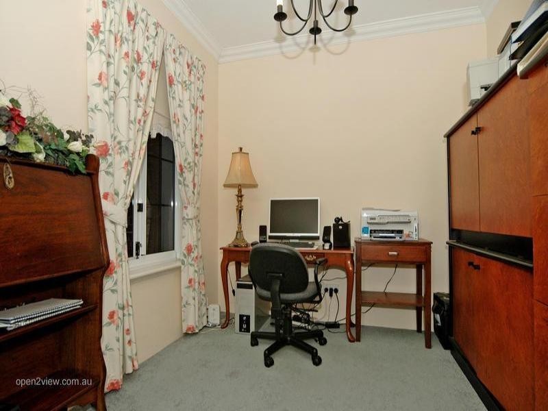 10 Baton Rouge Drive, Mindarie WA 6030