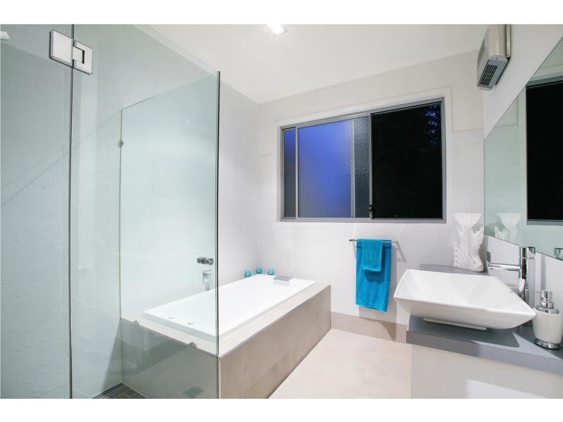 10 Parkwood Place, Peregian Springs QLD 4573