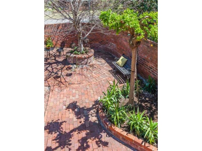 16 Lachlan Road, Thornlie WA 6108