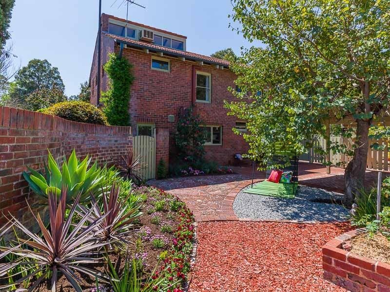 16 Lachlan Road, Thornlie WA 6108