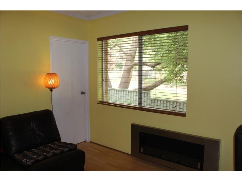 4/6 Holborn Avenue, Dee Why NSW 2099