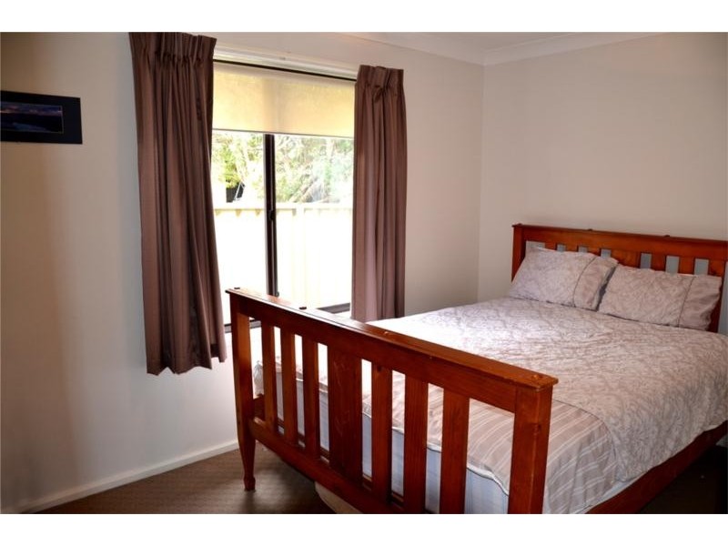 68 Balmoral Crescent, Wagga Wagga NSW 2650