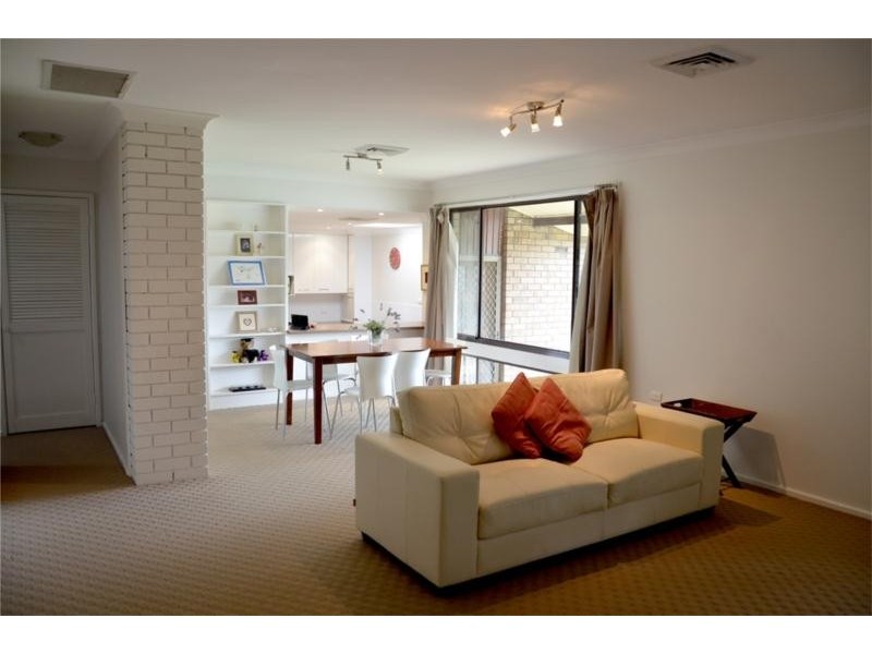 68 Balmoral Crescent, Wagga Wagga NSW 2650