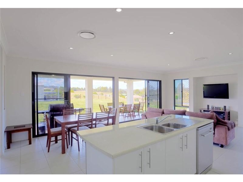 60 Taylor Road, Veteran QLD 4570