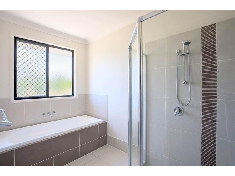 60 Taylor Road, Veteran QLD 4570