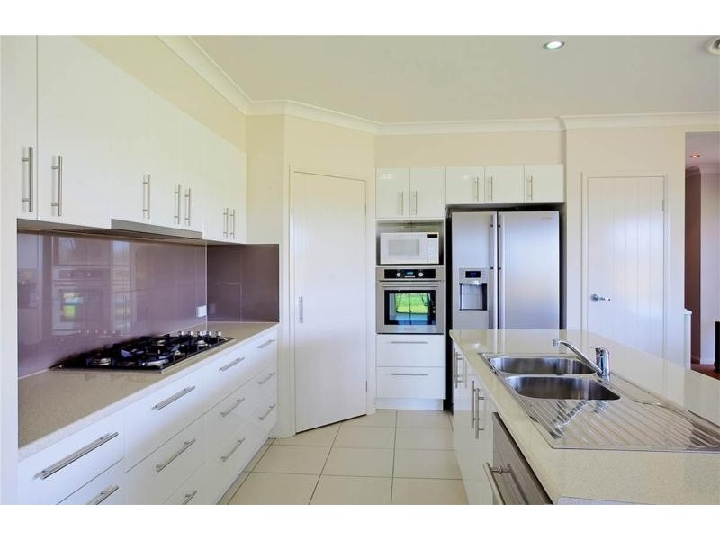 60 Taylor Road, Veteran QLD 4570