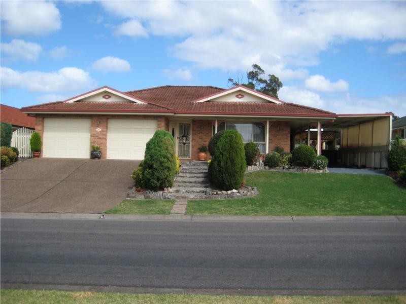 21 Bracken Close, Cameron Park NSW 2285