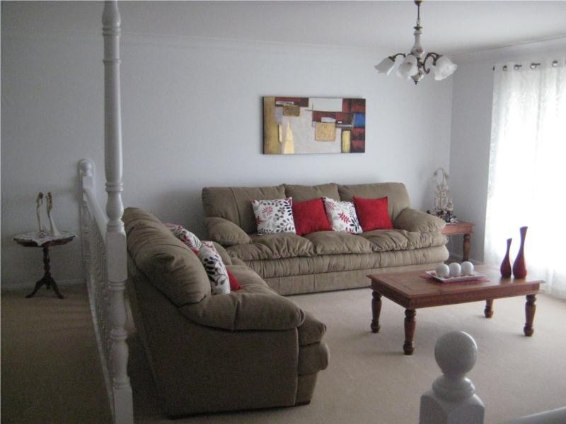 21 Bracken Close, Cameron Park NSW 2285