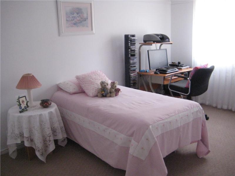 21 Bracken Close, Cameron Park NSW 2285