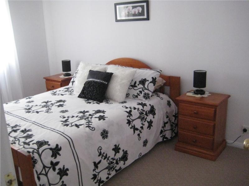 21 Bracken Close, Cameron Park NSW 2285