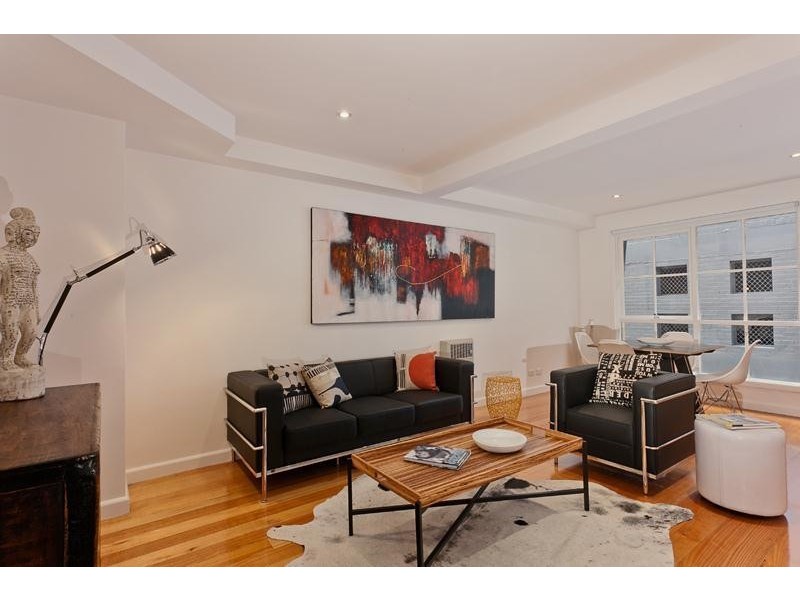 9 Kelvin Place, Carlton VIC 3053