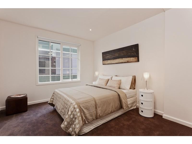 9 Kelvin Place, Carlton VIC 3053