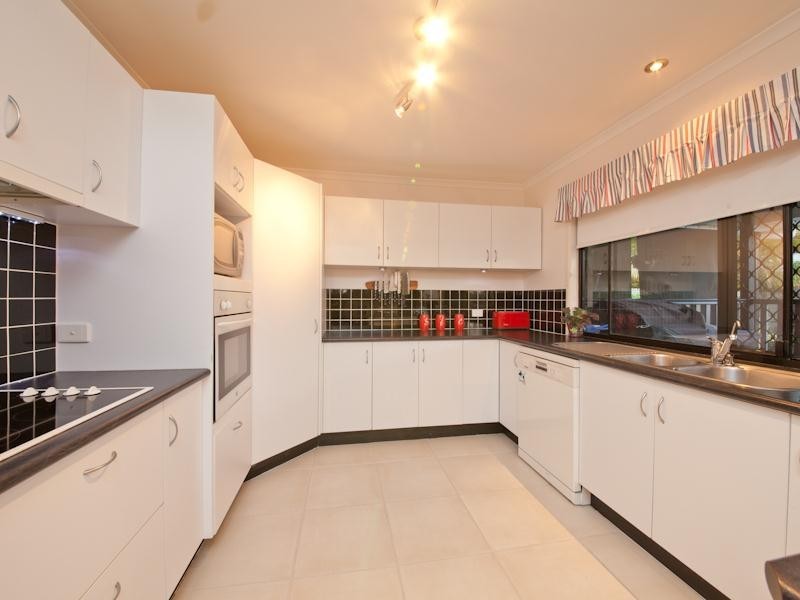 14 Hastings Place, Buderim QLD 4556