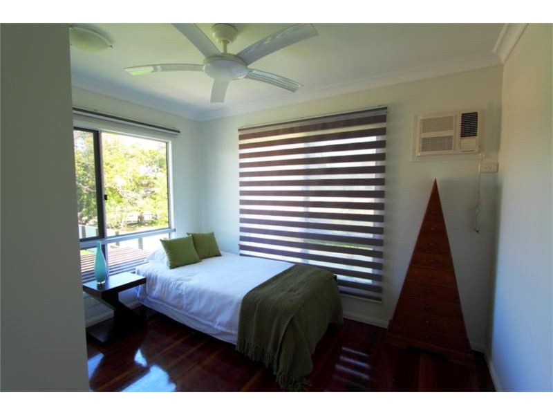 22 Reef Street, Saunders Beach QLD 4818