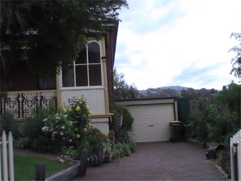 94 Giblin Street, Lenah Valley TAS 7008