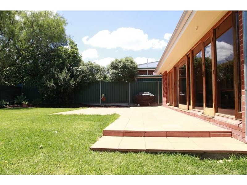 8 Bosanquet Avenue, Prospect SA 5082