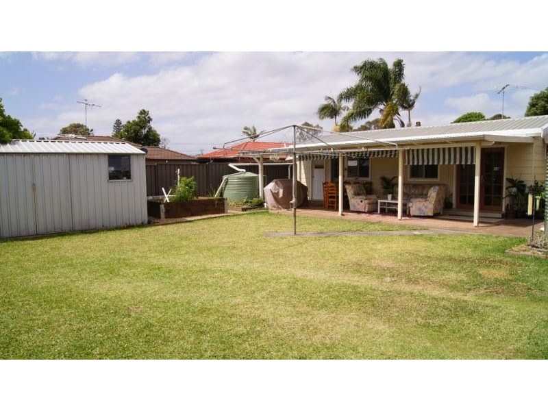 18 Dredge Avenue, Moorebank NSW 2170